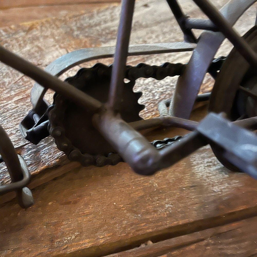 Mini Metal Bicycle - Picture 5 of 6